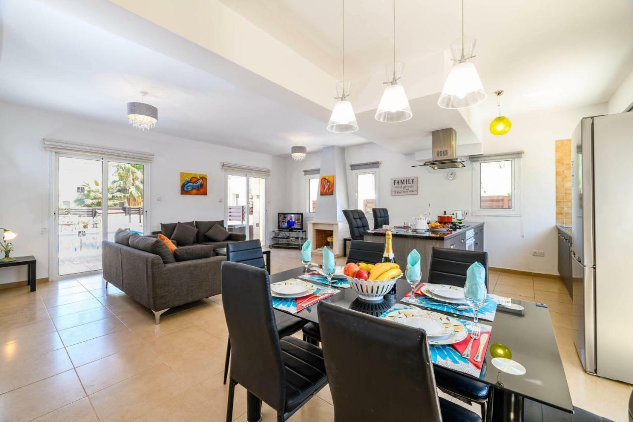 פאראלימני Villa Nadja מראה חיצוני תמונה